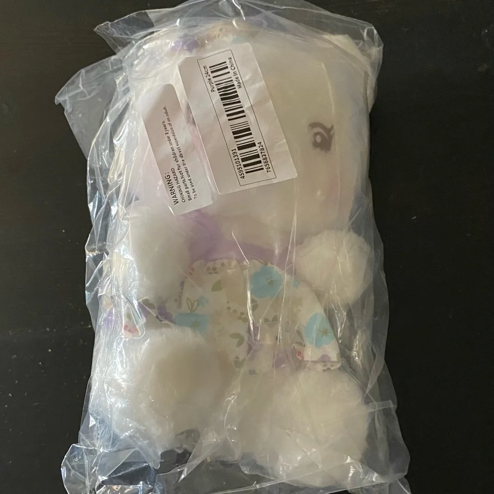 NWT PLUSH  BUNNY